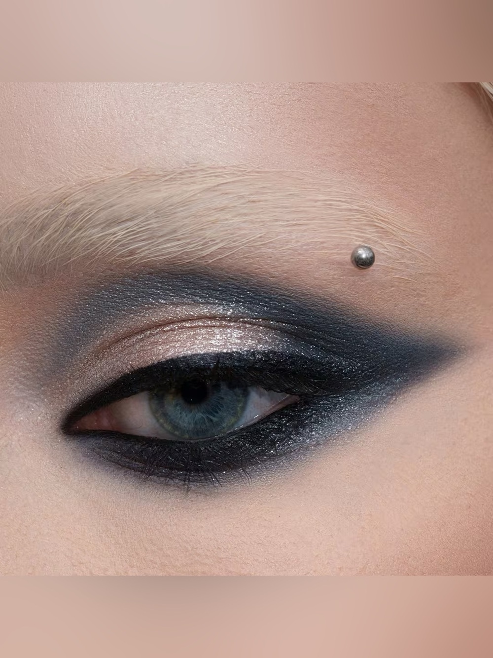 Natasha Denona Xenon Palette- cool toned, edgy, glam, smoky, limited edition - Picture 12 of 14